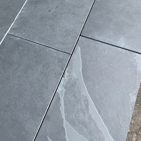 Сланец чёрный (натуральный скол) 300х600 мм.