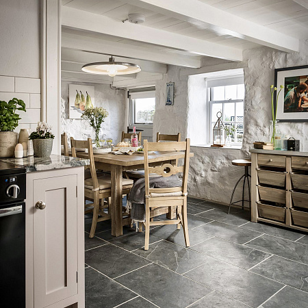 Сланец чёрный (натуральный скол) 300х600 мм.