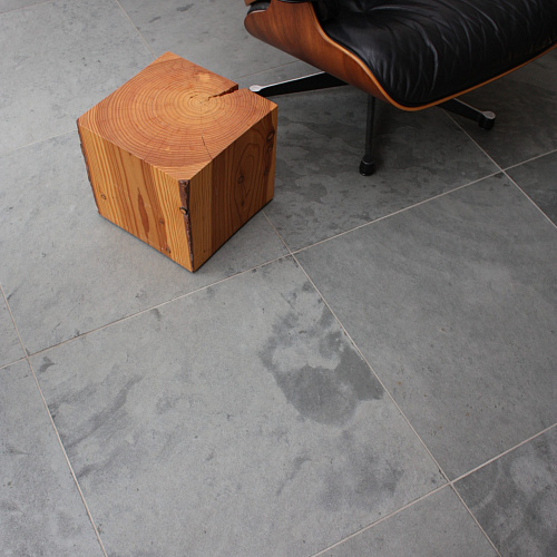 Сланец чёрный (натуральный скол) 600х600 мм.