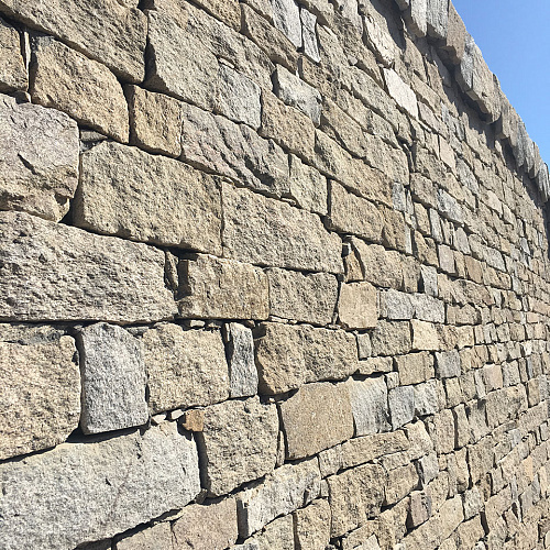 3d панели из натурального камня. Кварцит серо-коричневый (Грубый камень)