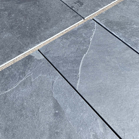 Сланец чёрный (натуральный скол) 300х600 мм.