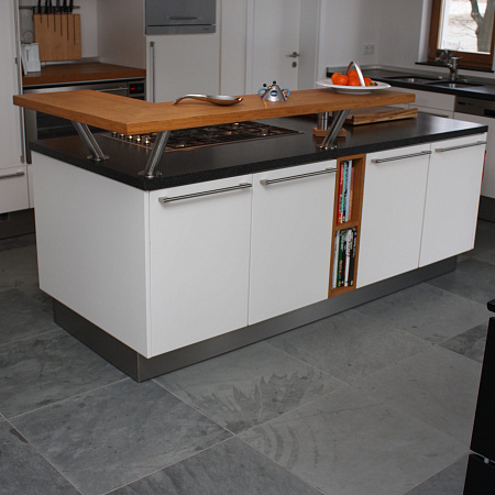 Сланец чёрный (натуральный скол) 600х600 мм.