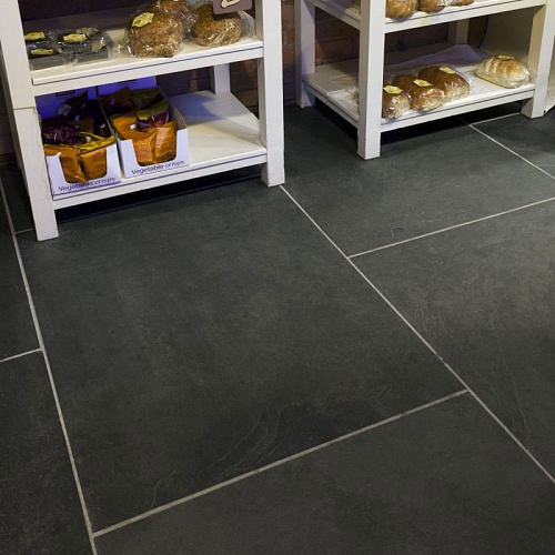 Сланец чёрный (натуральный скол) 600х1200 мм.