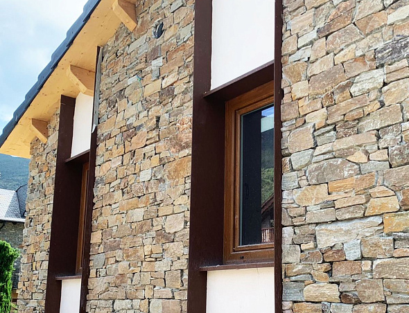 Натуральный облицовочный камень для фасадов