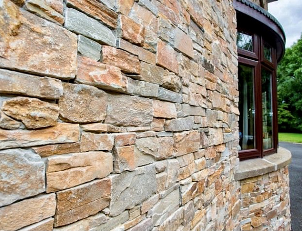 Натуральный облицовочный камень для фасадов